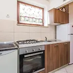 Amazing Apartment In Rukavac شقة *
