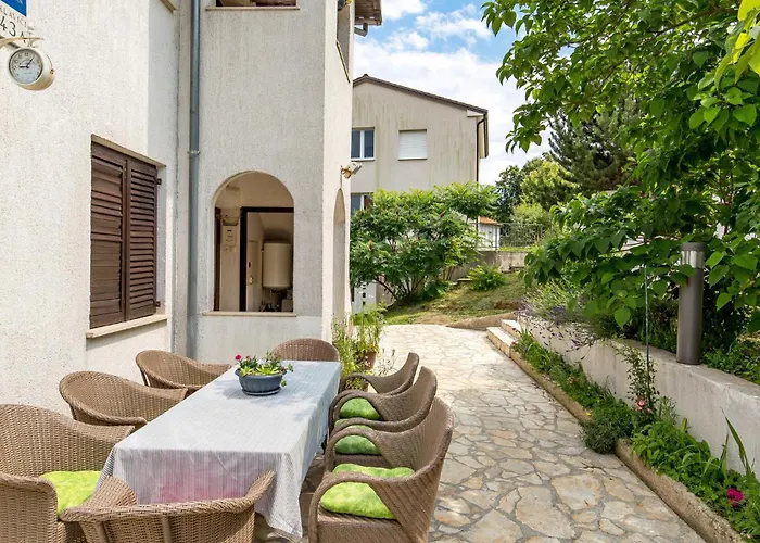 2 Bedroom Stunning In 公寓 Rukavac (Primorje-Gorski Kotar)